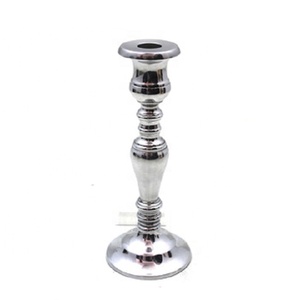 Support de bougie unique en aluminium poli fait à la main pour les mariages - Product Image 1