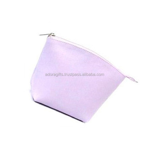 Petites trousses de maquillage personnalisées avec logo imprimé, en relief, en relief - Product Image 1