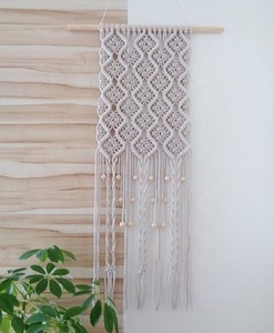 Tenture murale en macramé de Bohème faite à la main écologique avec corde en coton naturel au design personnalisé et thème du Nouvel An - Product Image 3