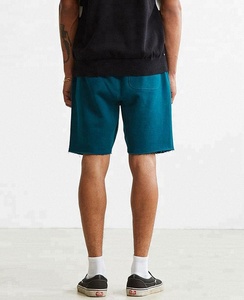 Short d'entraînement imprimé camouflage en polyester de coton de qualité supérieure Short respirant de gymnastique à fermeture éclair imperméable pour hommes - Product Image 6