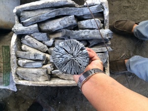 Carbón blanco BINCHOTAN alto en calorías hecho de madera dura 5-6 horas de tiempo de combustión sin humo y sin llama para el mercado de Japón y Corea - Product Image 3