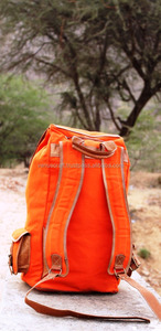 Venta caliente Unisex Vintage Mochila de cuero genuino Patrón de letras Cierre de cremallera antirrobo Uso diario en la escuela Poliéster - Product Image 4