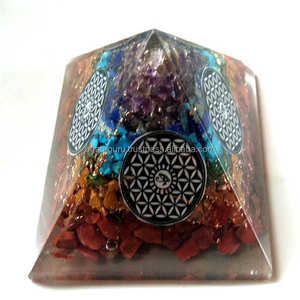 Orgone Quatre Côtés Reiki Symbole Pyramide Décoration Maison Pierre Précieuse Décorative Feng Shui Fleur Agate Rose Quartz Pierre Naturelle - Product Image 1