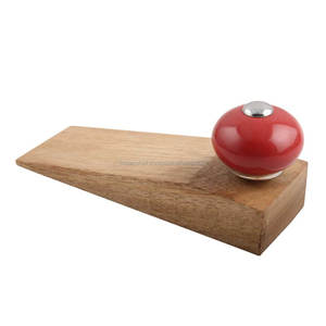 Tapón de puerta de madera de cuña de cerámica redonda roja hecha a mano - Product Image 3