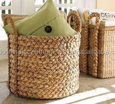 ตะกร้าเก็บของทรงกลมสานจากหญ้าทะเล ดีไซน์ไม่ซ้ำใคร พร้อมหูหิ้ว สำหรับจัดเก็บของใช้ในบ้านหรือปลูกต้นไม้ นำเข้าจากเวียดนาม - Product Image 4