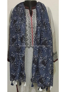 Bufandas de gasa estampadas de otoño con flecos de pompón Estilo largo Sensación de seda Mujeres musulmanas Algodón de poliéster - Product Image 1