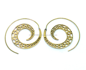 Bijoux bohème cadeau spirale laiton couleur or boucle d'oreille cadeaux d'anniversaire pour elle - Product Image 3