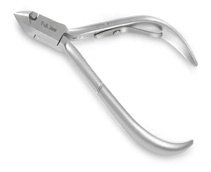 Pince à cuticules professionnelle Nghia Style en acier inoxydable pour manucure et pédicure – Précision et efficacité garanties. - Product Image 1