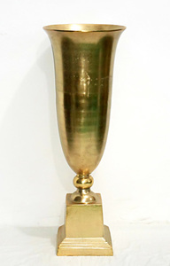 แจกันดอกไม้โลหะคุณภาพสูง สีทอง แจกันอะลูมิเนียมแข็งแรงทนทาน สีทองอร่ามทรงแตร สำหรับตกแต่งงานอีเว้นท์และงานปาร์ตี้ - Product Image 6