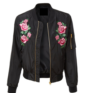Chaqueta Bomber no tejida de satén de invierno con diseño bordado recién impreso Servicio OEM de nailon 100% disponible Impermeable a prueba de viento - Product Image 1