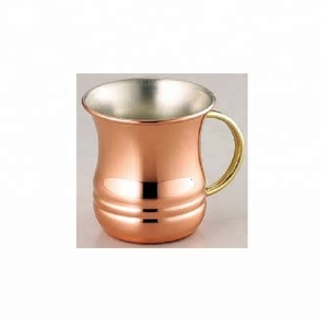 Fabricant Exportateur Inde Forme Unique Cuivre Moscou Mule Tasses Poignée en Laiton Brillant Poli Écologique Métal PC Cadeau - Product Image 1