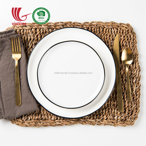Mantel Individual Rectangular de Seagrass Tejido a Mano, Ecológico y Clásico, 14x19 Pulgadas, Hecho en Vietnam, Empaquetado en Cartón, Venta al por Mayor por Viettimecraft - Product Image 1