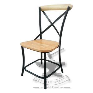 Chaise de salle à manger industrielle à dossier croisé en bois de pin avec cuir pour cuisine, école, restaurant, mobilier d'extérieur ou de salon - Product Image 2