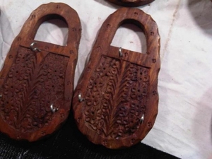 <b>Key</b> Chains <b>Holder</b> , Wooden Keychain <b>Holder</b> , Rosewood Wood Wall <b>Key</b> Chains <b>Holder</b> - Product Image 3