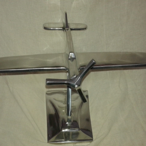 Escritorio de avión de aluminio de diseño rústico, decoración superior de mesa, el mejor proveedor de artículos náuticos de aluminio - Product Image 1