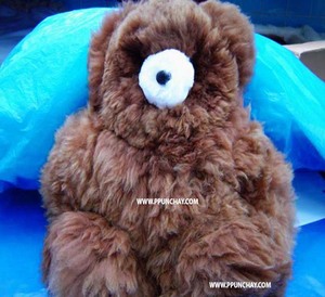 Jouet ourson en alpaga du Pérou PPunchay en fourrure douce et pelucheuse - Product Image 1