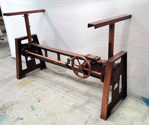 Table à manger classique de luxe industrielle à hauteur réglable avec mécanisme à manivelle - Utilisation à domicile et en cuisine, matériau en fer, design pliable - Product Image 4