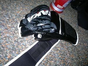 Guantes MMA de diseño personalizado de alta calidad Equipo de lucha de estilo de agarre de cuero genuino - Product Image 4