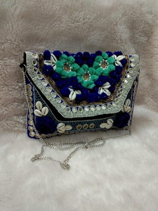 Sac messager en toile pour femme, design bohème indien, fait à la main, élégant, pochette à bandoulière pour les soirées, les courses, les fêtes, vente en gros - Product Image 5