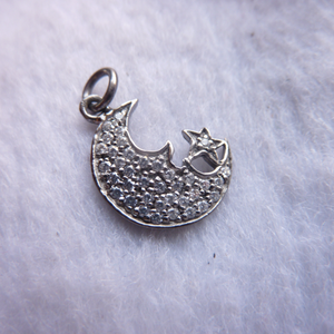 Diseño de moda Luna y Diamante Pave Ajuste Conector de plata esterlina Encontrar colgante y encanto elegante - Product Image 1