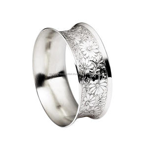 Anneaux de serviette en métal italien pour restaurants top vente anneau de serviette rond en argent sterling en acier tendance à bas quantité minimale de commande - Product Image 1