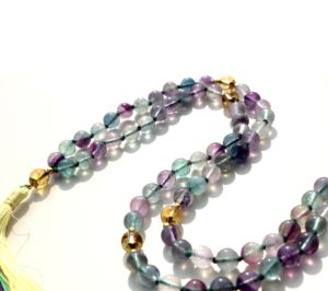 สร้อยมาลาหินธรรมชาติยอดนิยม 108 เม็ด ฟลูออไรต์สีรุ้ง ขนาด 6 มม. สร้อยคอแบบผูกปม สร้อยคอสำหรับทำสมาธิ ต้องซื้อ ของประดับสำหรับโยคะ ประดับมุก - Product Image 2