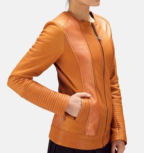 Chaqueta de cuero forrada de piel de oveja para mujer hecha a mano para el calor del invierno, comodidad acogedora y moda de estilo callejero Premium - Product Image 5