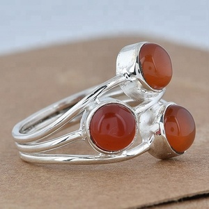 Hermosa piedra redonda de tres piedras, Gema cornalina, anillo de diseñador de Plata de Ley 925, ajuste de bisel de joyería, anillo de moda. - Product Image 3