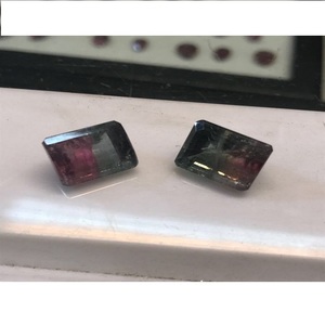 Vente en gros de tourmalines naturelles bicolores Belles pierres précieuses taille émeraude de qualité AAA en vert rose pour colliers Certificat IGI - Product Image 1