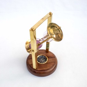 Temporizador de arena de escritorio náutico de alta calidad Reloj de arena de latón de 4 pulgadas con base de madera de arena blanca y Brújula de vidrio para decoración vintage - Product Image 1