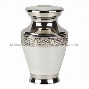 Urnas de cremación de luz dorada, recuerdo de Perla Rosa real, urna de Brassworld, suministros funerarios de la India - Product Image 2