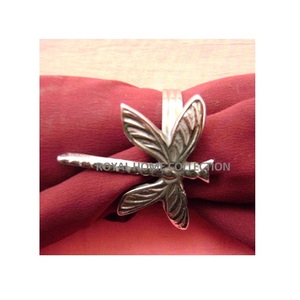 ห่วงใส่ผ้าเช็ดปากสำหรับตกแต่งร้านอาหารโรงแรมทำจากโลหะทองเหลืองรูปหัวใจ - Product Image 4