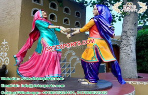 Decoración de escenario con tema de pueblo Punjabi, estatuas de fibra de entrada de boda, decoración de escenario Mehndi con estatuas de fibra - Product Image 6