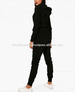 Derniers modèles de survêtements de sport pour hommes et femmes personnalisés en vrac vente en gros ensemble de survêtements en polyester imprimé pour l'hiver équipement de football grande taille - Product Image 5