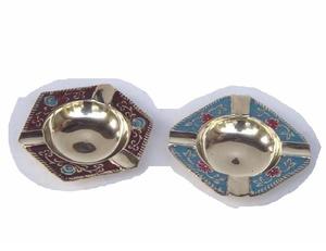 Cendrier en laiton peint à l'émail de forme géométrique, artisanat indien en métal, objet d'art latéral en laiton - Product Image 3
