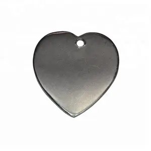 Encantos grabados de corazón inflado de plata esterlina disponibles a un precio increíblemente mayorista del vendedor y proveedor indio - Product Image 1