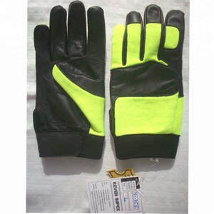 ถุงมือช่างคุณภาพพรีเมียมสีแดงรุ่นใหม่ของ Keven Impex พร้อมคุณสมบัติกันลื่น ทนไฟ และกันน้ำ ผลิตในสหรัฐอเมริกา - Product Image 2