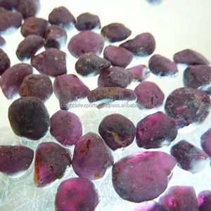 Commercio all'ingrosso Viola granato grezzo di Alta Qualità India pietre semi preziose