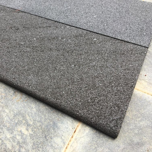 Bali Hitam Pool Coping Edge con Pedra Hitam Naturais Azulejos exteriores verdes para uso en exteriores - Product Image 4
