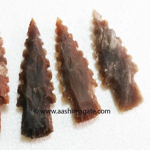 Pointes de flèches en agate naturelle faites à la main Artisanat en pierre semi-précieuse dans la mascotte de style figurine pour sculpter le style artisanal en cristal - Product Image 1