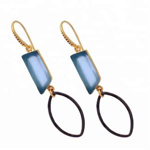 อัญมณีควาคาลซิโดนี925เงินสเตอร์ลิงชุบทองล้อมรอบด้วยกรอบต่างหูที่ทันสมัยสำหรับวันครบรอบแต่งงานหรืองานเลี้ยง - Product Image 2