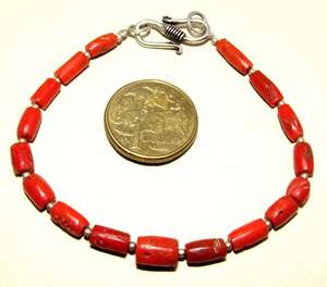 Collar de piedras preciosas sueltas con forma de tubo de coral italiano, fabricación de joyas, calidad increíble natural - Product Image 1