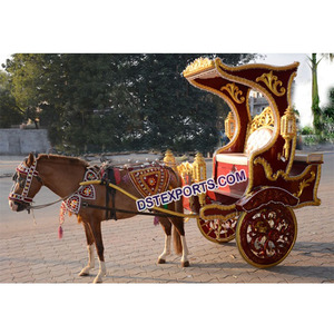 รถม้าสองล้อลากม้าแบบดั้งเดิมสำหรับฟังก์ชั่นงานแต่งงาน - Product Image 1