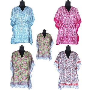 Tunique courte d'été pour femmes, robe de plage décontractée sans manches avec ailes de chauve-souris, caftan court, très tendance - Product Image 1