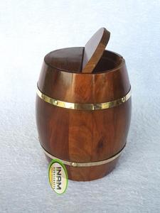 Hucha de madera hecha a mano con incrustaciones de latón - Product Image 5