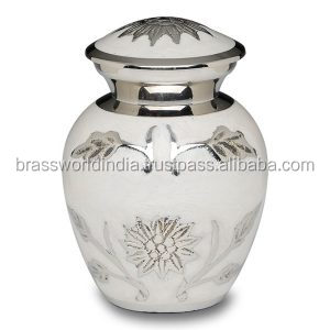 Urna Funeraria Simple de Estilo Americano Roja para Bebés, de Metal, BRASSWORLD INDIA - Product Image 5