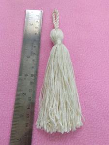 Petits pompons décoratifs écologiques faits à la main en rayonne 100% (5 cm) pour vêtements, rideaux, textiles de maison, téléphones portables, art et artisanat - Product Image 4