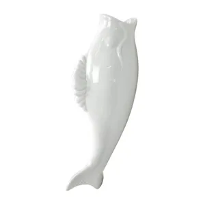 De cerámica de color blanco en forma de pez de cerámica de porcelana plantador colgante flor olla