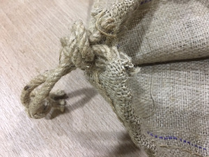 Sac de sable en jute avec cordon de serrage Sac réutilisable pour fermeture rapide, contrôle des inondations, protection contre l'érosion, aménagement paysager et utilisation de barrières d'urgence - Product Image 4