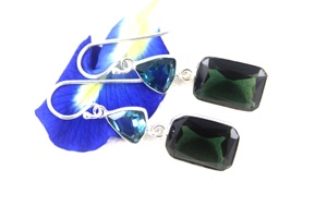 Pendientes de plata de ley chapados en oro de Hydro Jewelry hechos a mano con Topacio Azul Esmeralda, forma de mezcla colgante larga para boda - Product Image 5